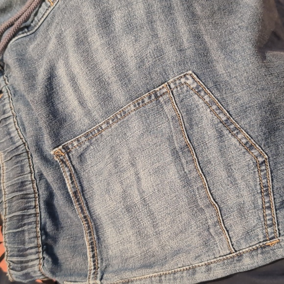 Barrel Leg Drawstring Jeans - Picture 5 of 5